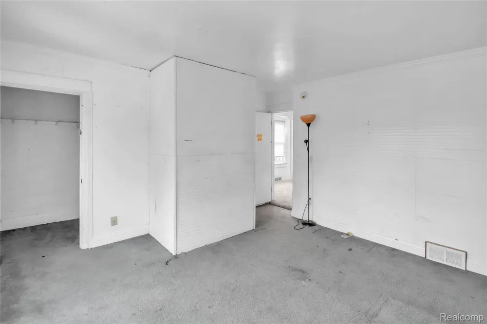 113 S Mason Street Saginaw City, MI 48602