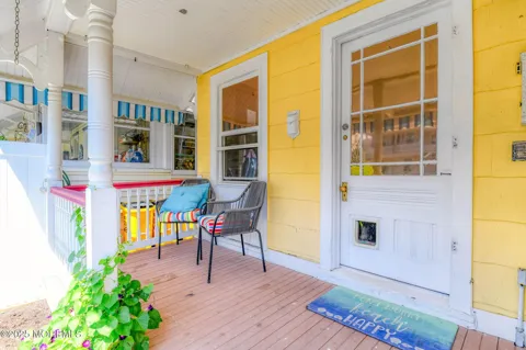 19 Webb Avenue #1W