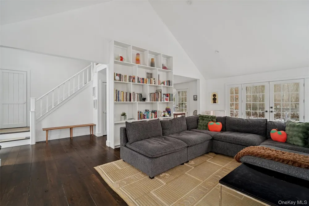 1008 Middle Line Hwy Sag Harbor, NY 11963