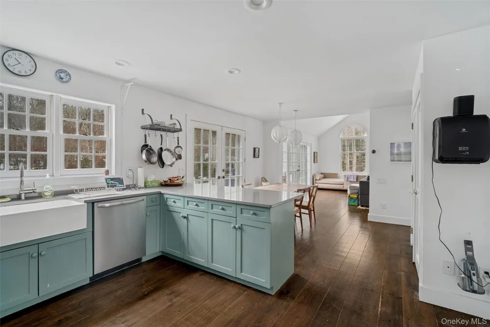 1008 Middle Line Hwy Sag Harbor, NY 11963