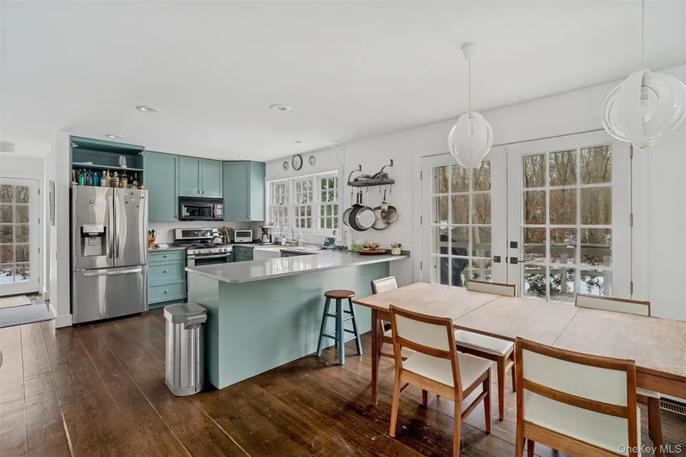 1008 Middle Line Hwy Sag Harbor, NY 11963