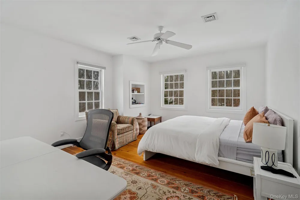 1008 Middle Line Hwy Sag Harbor, NY 11963