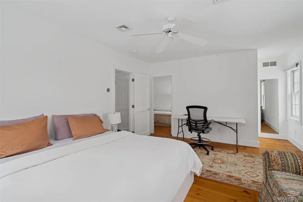 1008 Middle Line Hwy Sag Harbor, NY 11963
