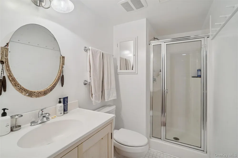 1008 Middle Line Hwy Sag Harbor, NY 11963