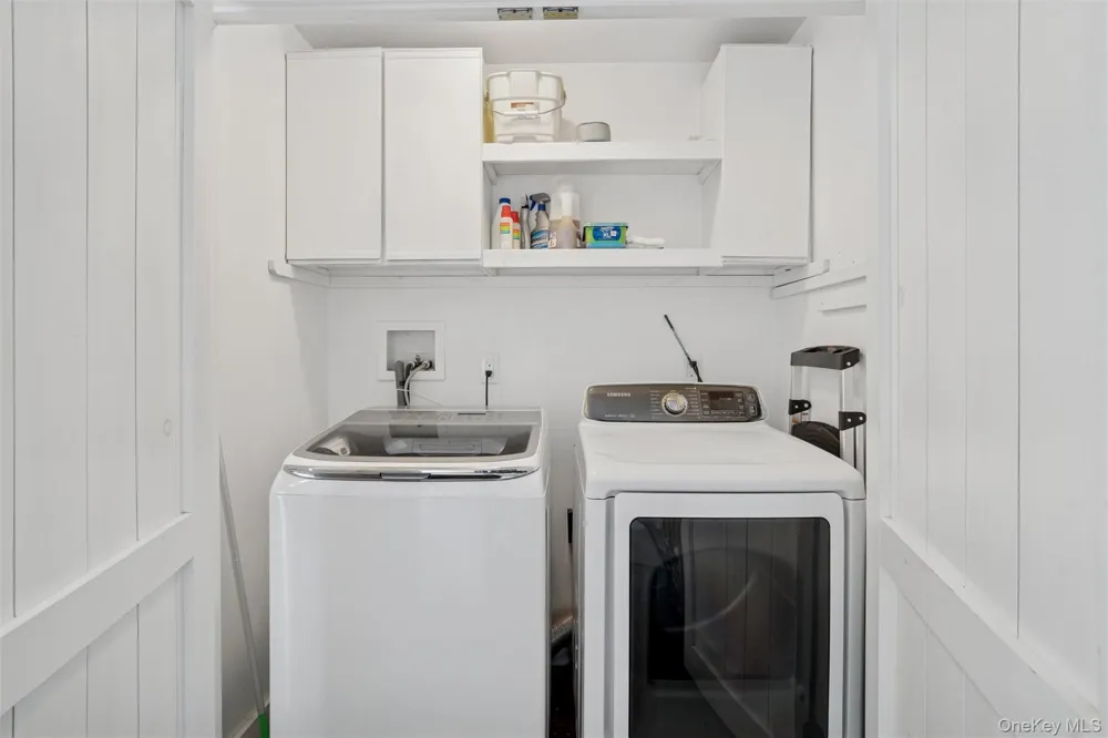 1008 Middle Line Hwy Sag Harbor, NY 11963