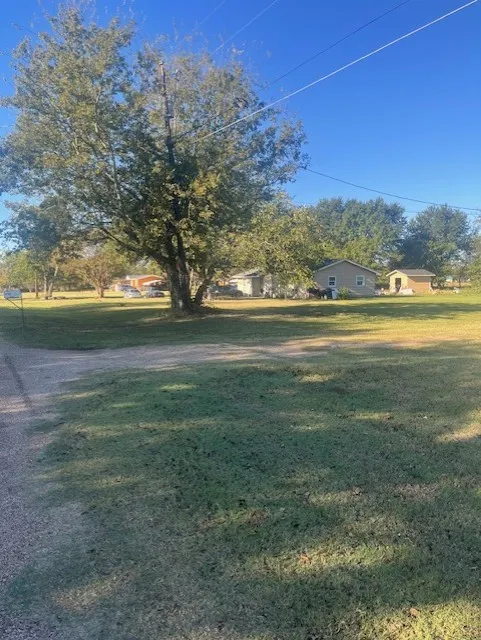23 County Rd 316C Terrell, TX 75161