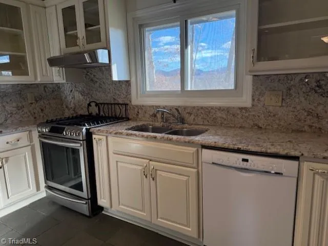 344 Knollwood Drive Wilkesboro, NC 28697