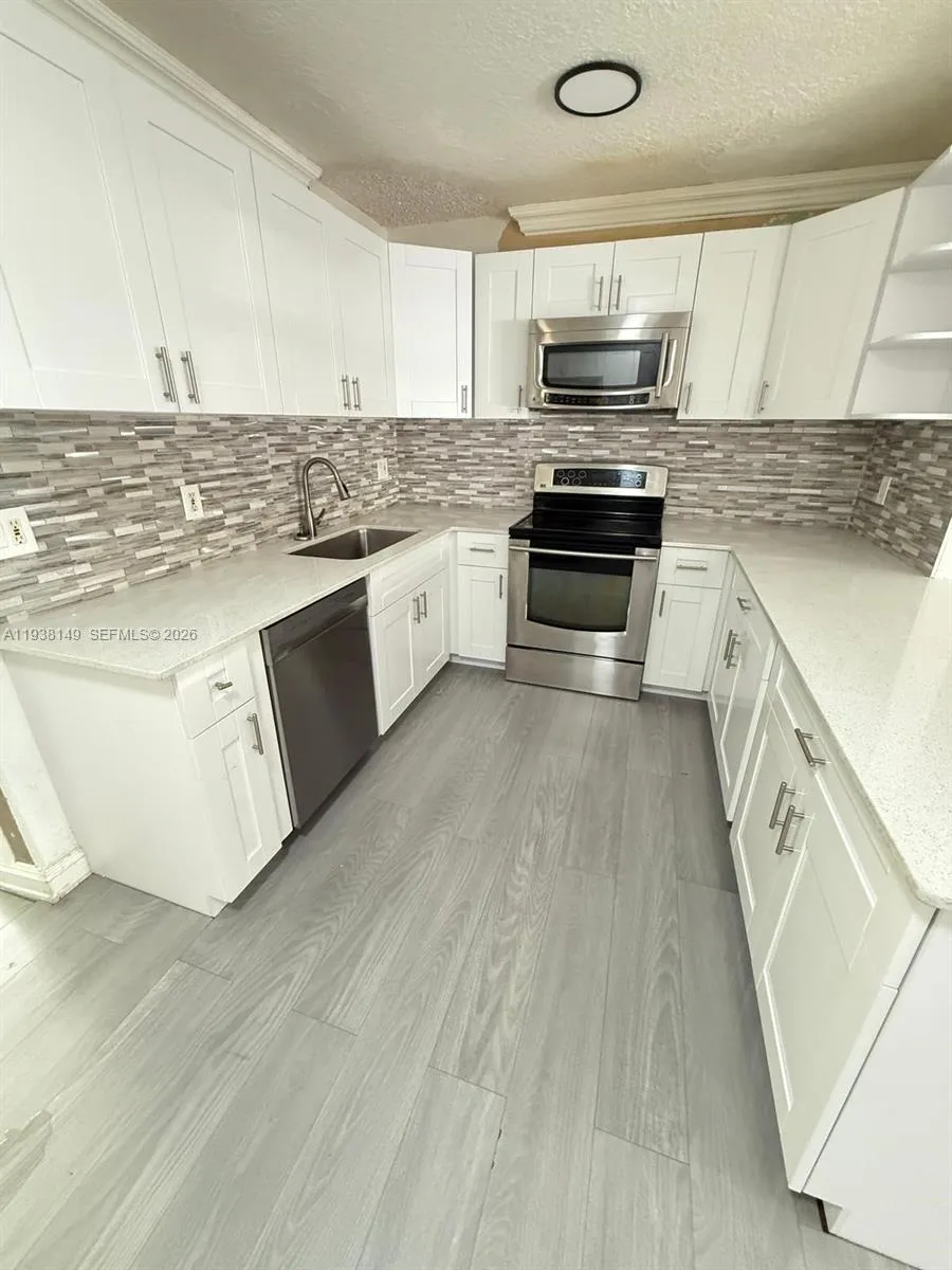 4361 SW 49th Ct Dania Beach, FL 33314