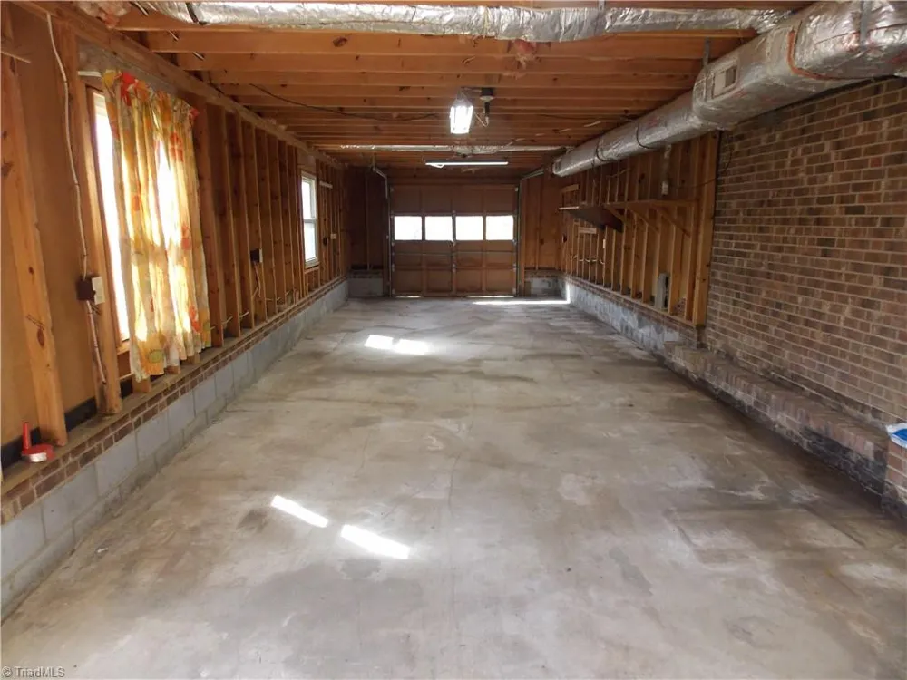 1004 Hillcroft Road Browns Summit, NC 27214