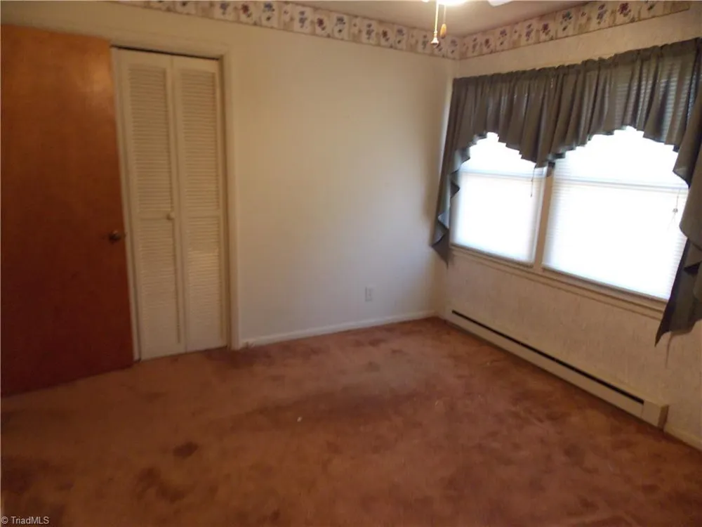 1004 Hillcroft Road Browns Summit, NC 27214