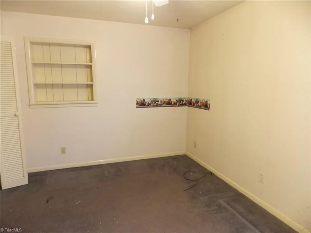 1004 Hillcroft Road Browns Summit, NC 27214