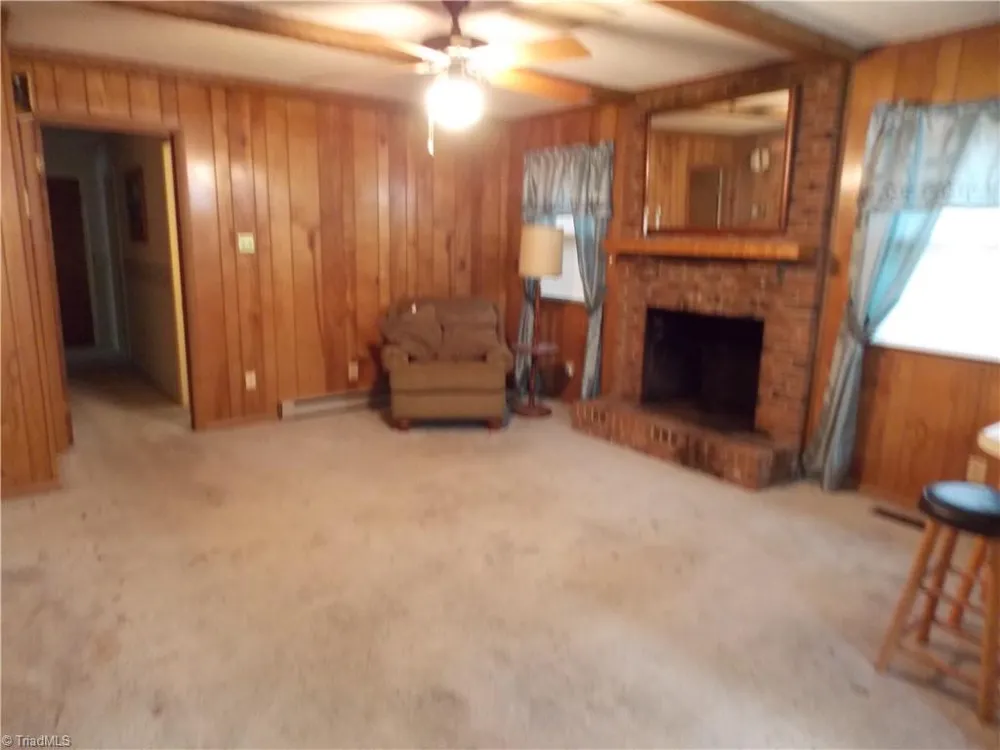 1004 Hillcroft Road Browns Summit, NC 27214