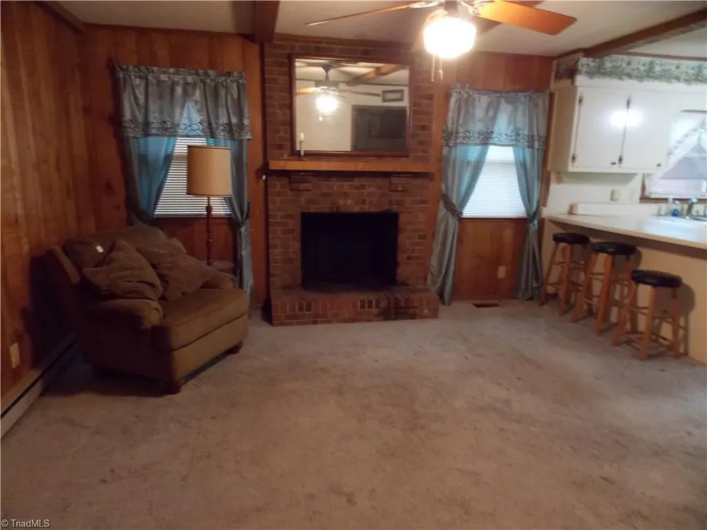 1004 Hillcroft Road Browns Summit, NC 27214
