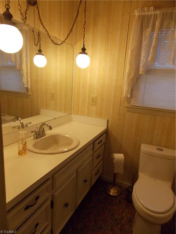 1004 Hillcroft Road Browns Summit, NC 27214