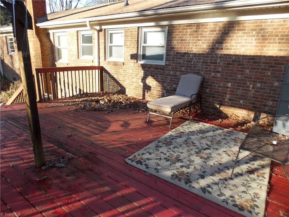 1004 Hillcroft Road Browns Summit, NC 27214
