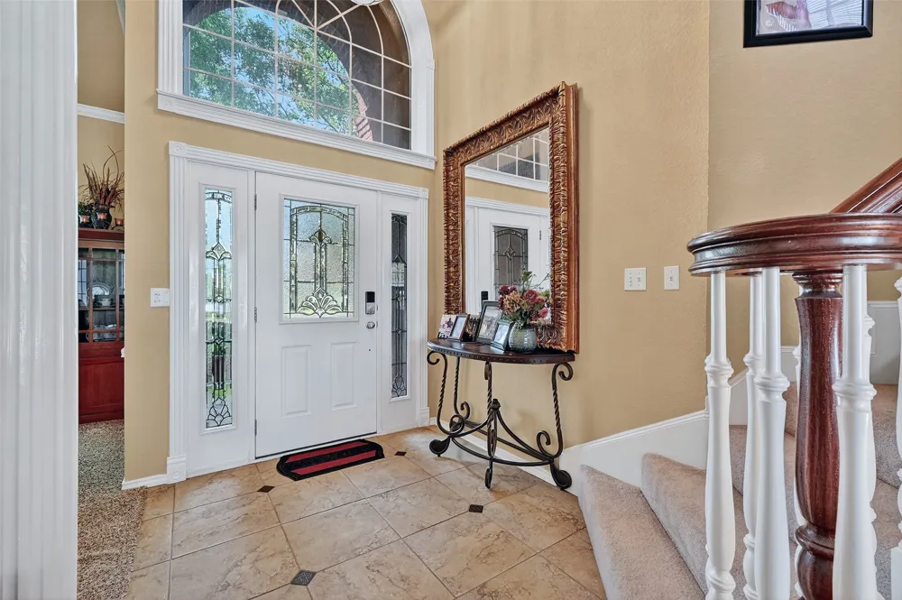 736 W Kiowa Drive Lake Kiowa, TX 76240
