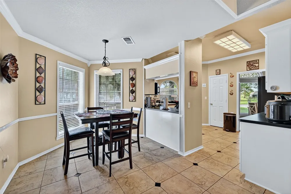 736 W Kiowa Drive Lake Kiowa, TX 76240