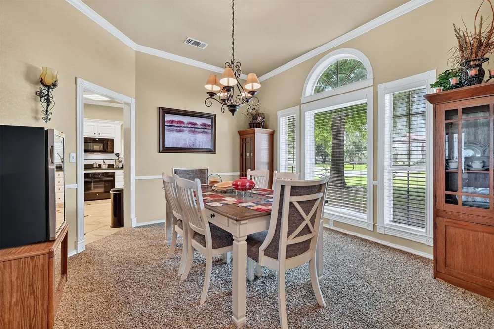 736 W Kiowa Drive Lake Kiowa, TX 76240