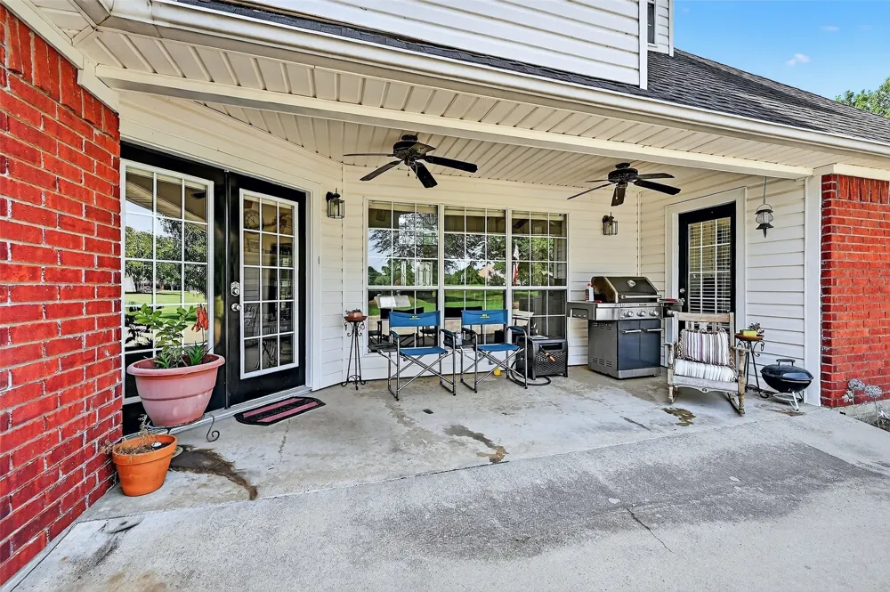 736 W Kiowa Drive Lake Kiowa, TX 76240