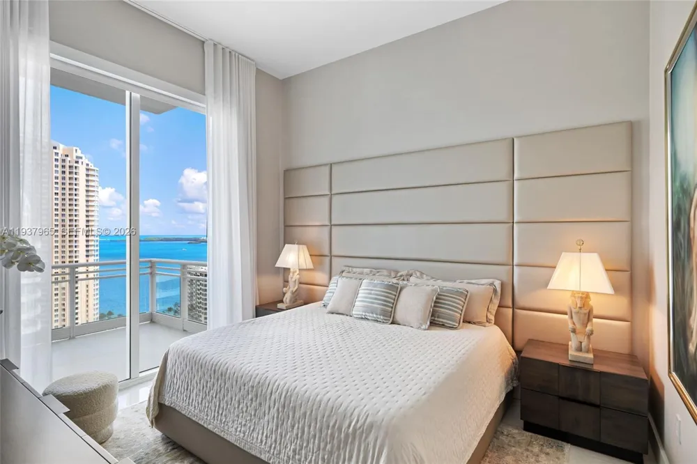 900 Brickell Key Blvd #2004 Miami, FL 33131