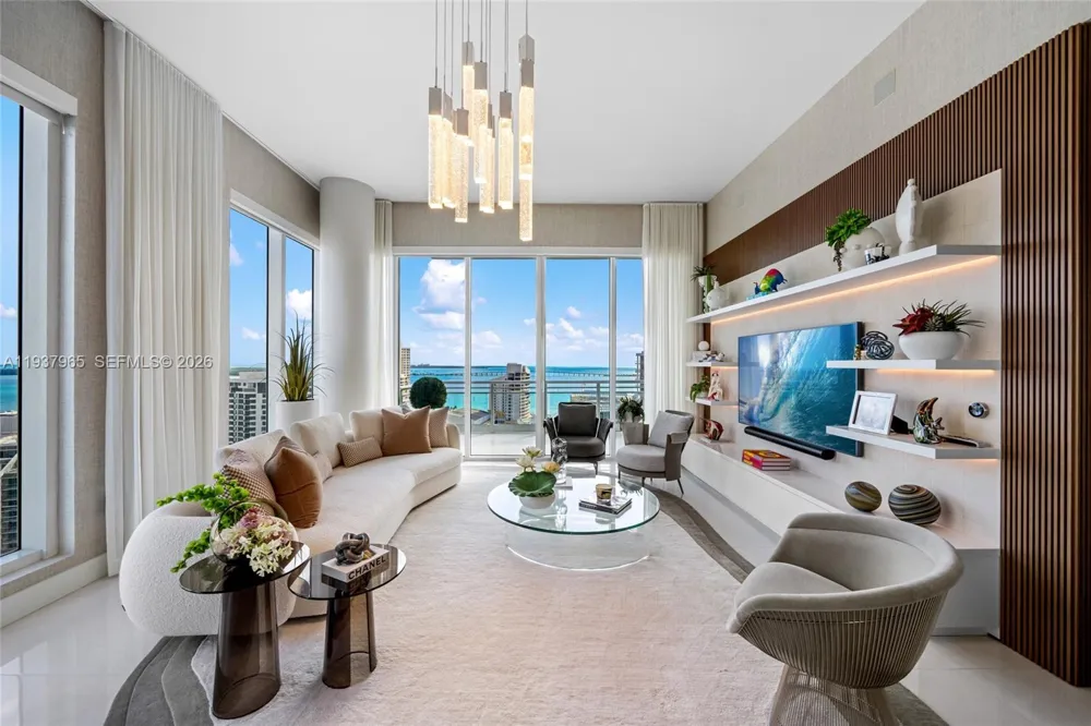900 Brickell Key Blvd #2004 Miami, FL 33131