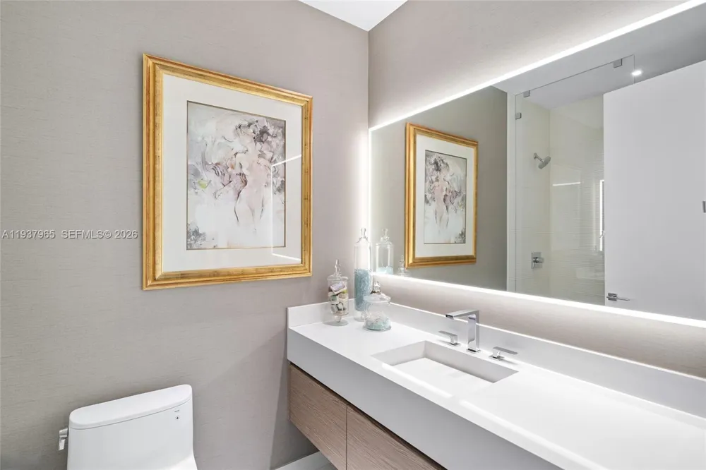 900 Brickell Key Blvd #2004 Miami, FL 33131