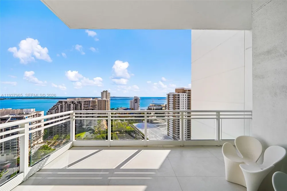 900 Brickell Key Blvd #2004 Miami, FL 33131