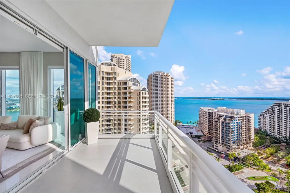 900 Brickell Key Blvd #2004 Miami, FL 33131