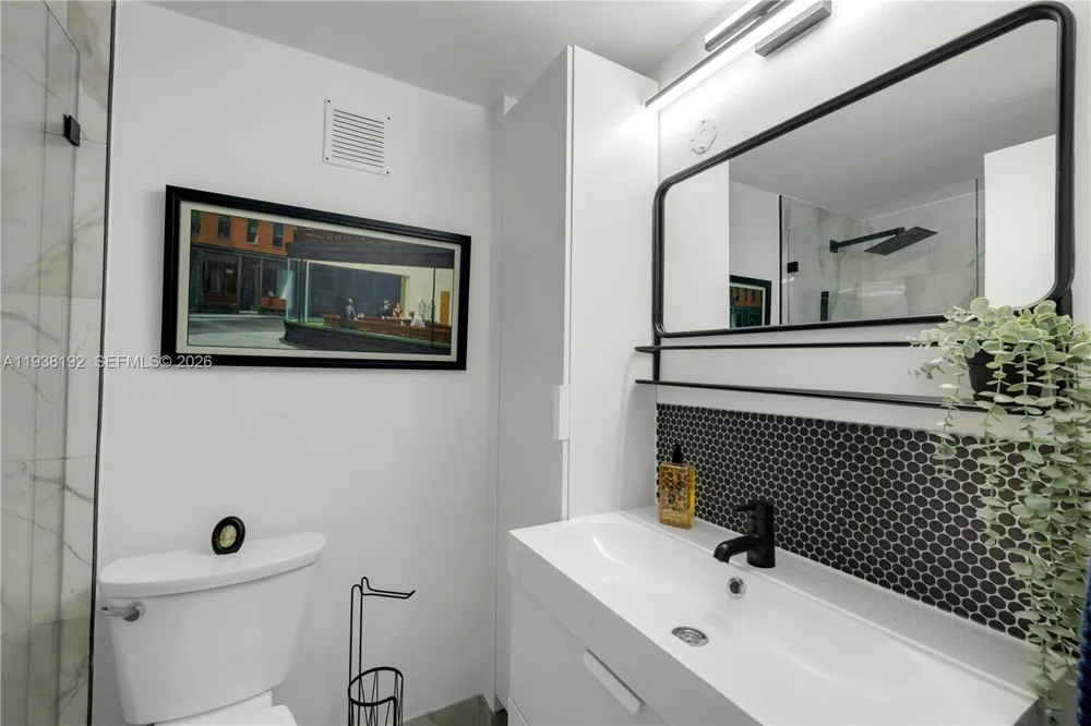 1200 West Ave #811 Miami Beach, FL 33139