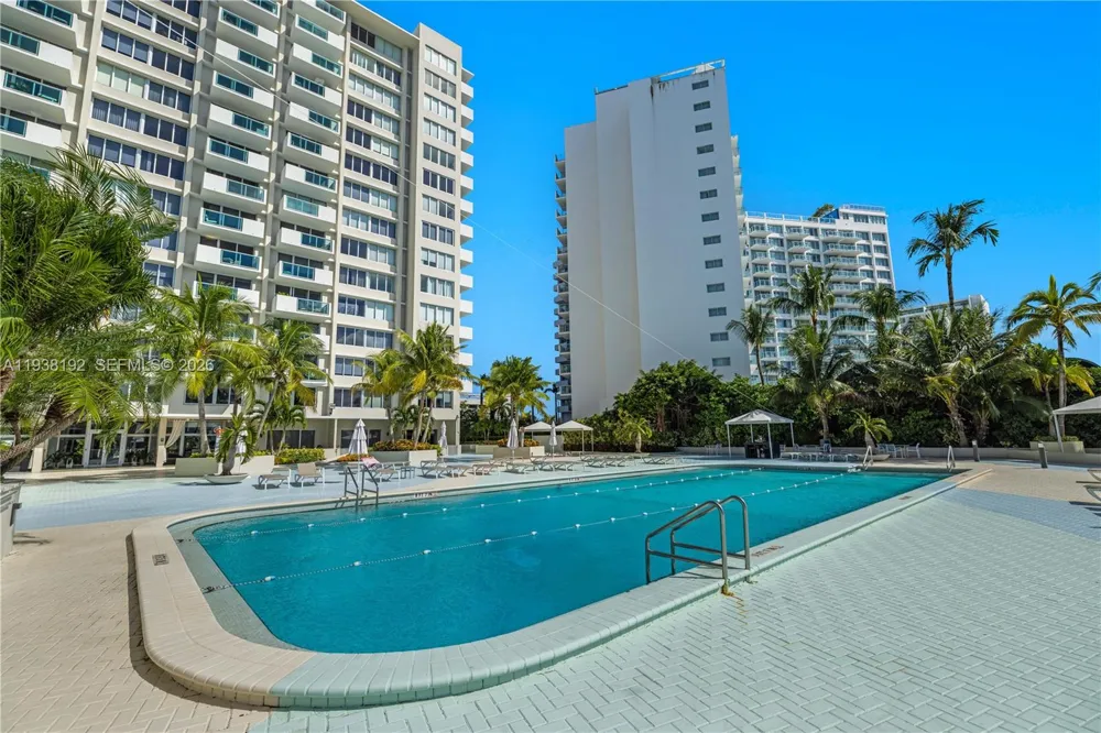 1200 West Ave #811 Miami Beach, FL 33139