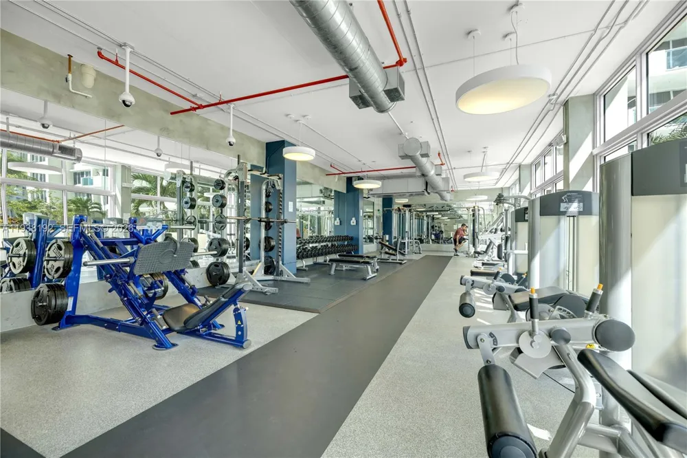 1200 West Ave #811 Miami Beach, FL 33139