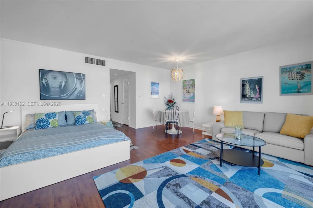 1200 West Ave #811 Miami Beach, FL 33139