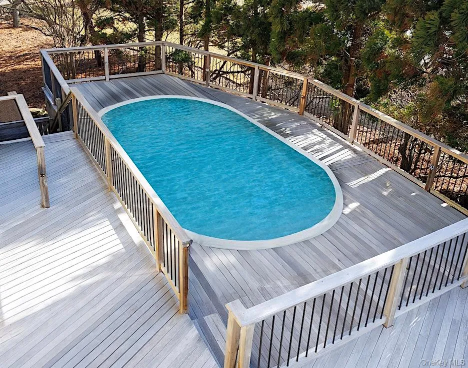 7 Widgeon Way Westhampton Beach, NY 11978