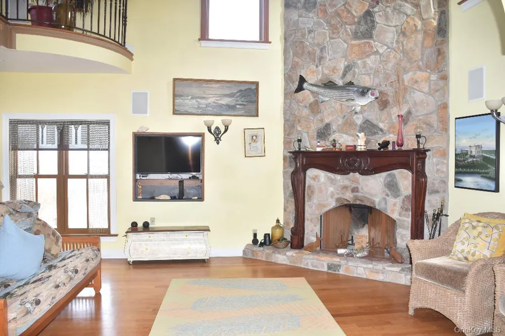 7 Widgeon Way Westhampton Beach, NY 11978