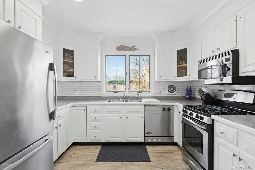 87 Gould Street East Hampton, NY 11937