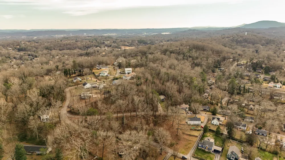 Orlando Dr. Red Bank, TN 37415