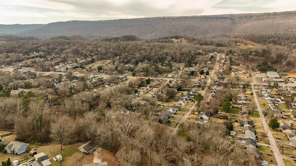 Orlando Dr. Red Bank, TN 37415