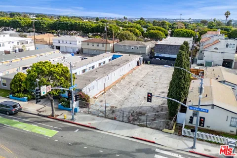 2338 Ocean Park Boulevard
