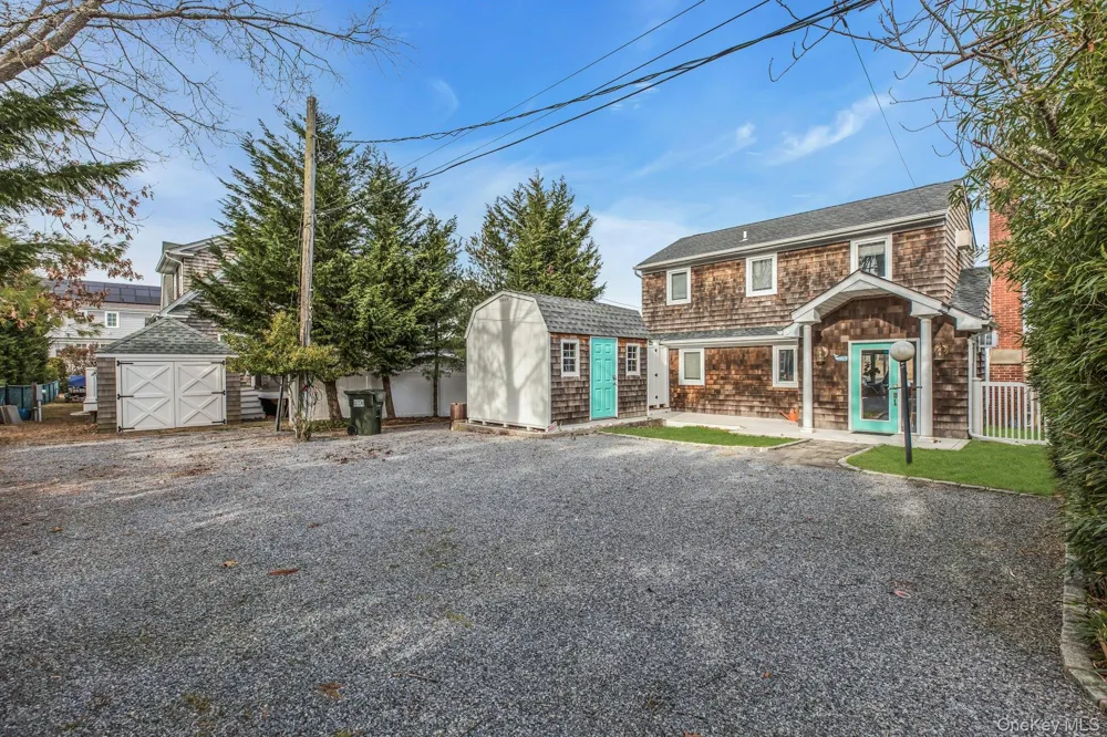 53 W End Avenue East Quogue, NY 11942