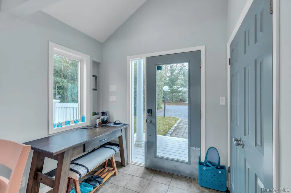 53 W End Avenue East Quogue, NY 11942