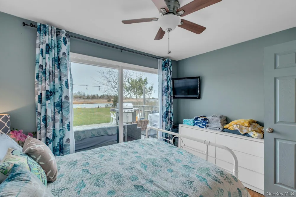 53 W End Avenue East Quogue, NY 11942