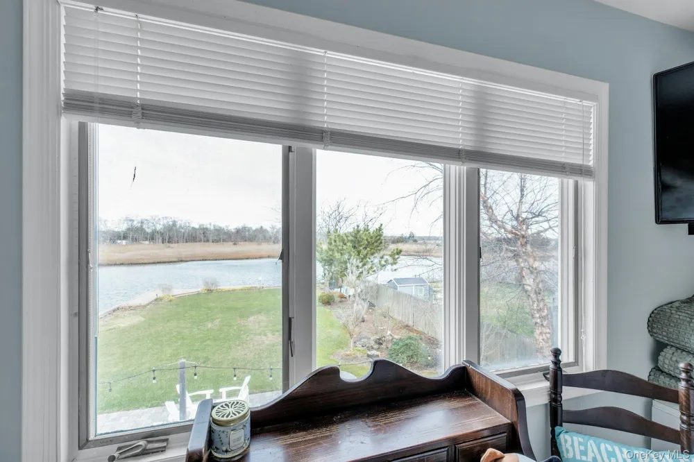 53 W End Avenue East Quogue, NY 11942