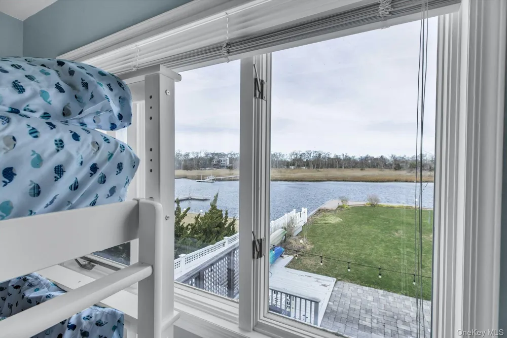 53 W End Avenue East Quogue, NY 11942