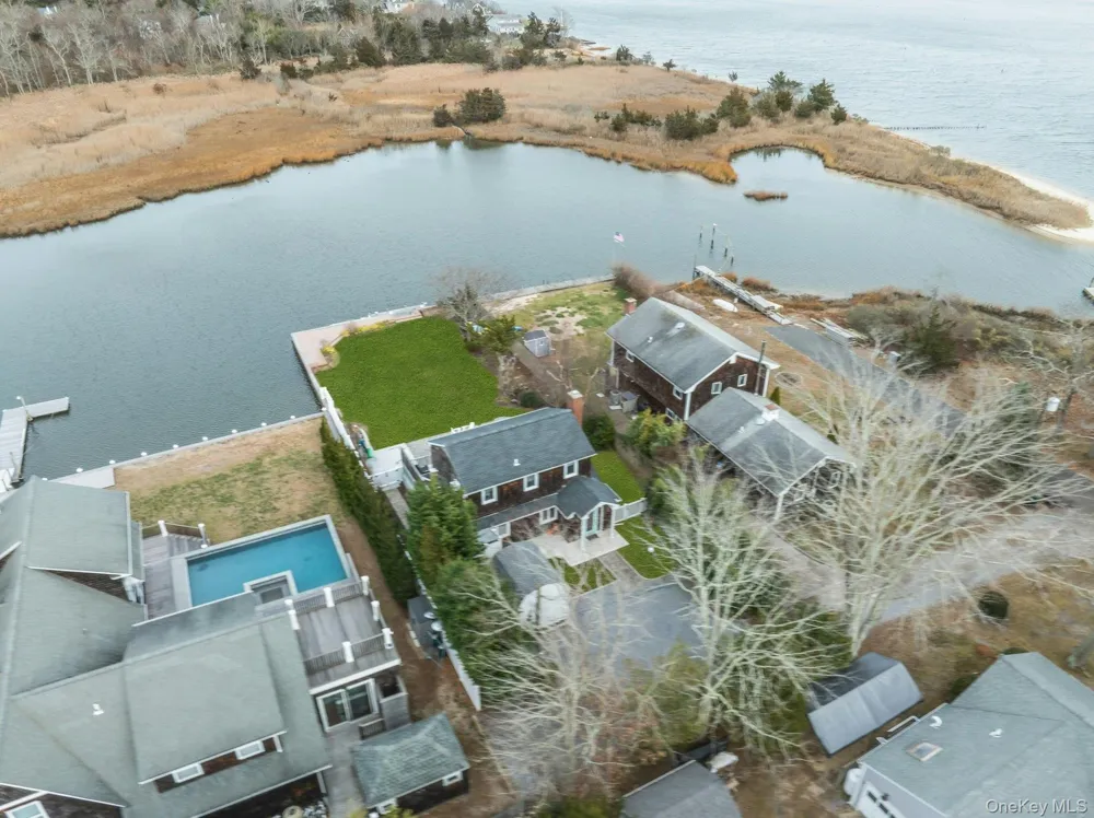 53 W End Avenue East Quogue, NY 11942