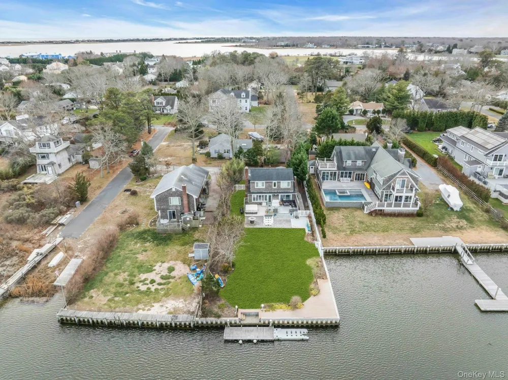 53 W End Avenue East Quogue, NY 11942