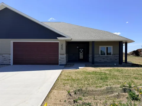 2555 Sutherland Dr
