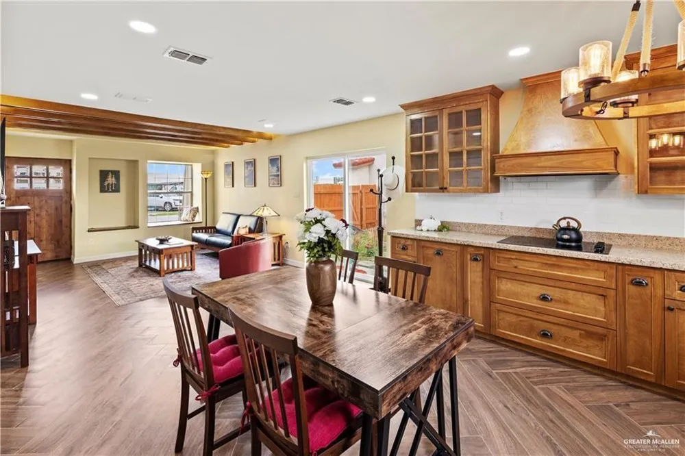 1408 E Karen Drive #B Alton, TX 78573
