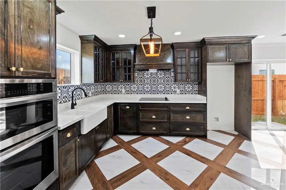 1409 E Karen Drive #B Alton, TX 78573