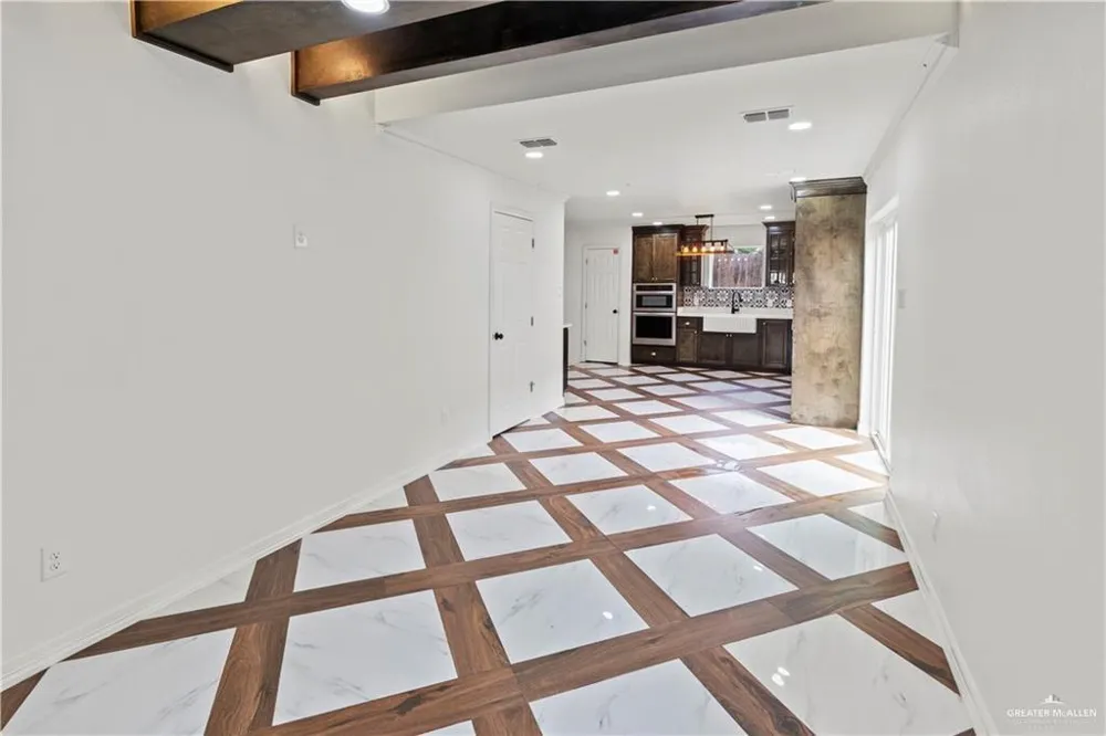 1409 E Karen Drive #B Alton, TX 78573