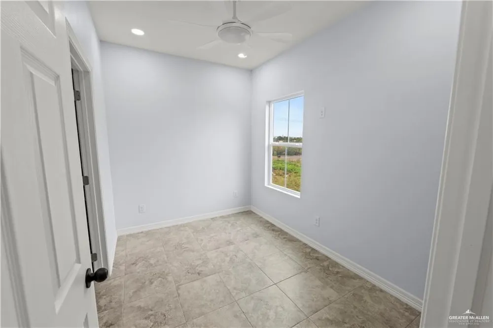 1404 E Karen Drive #C Alton, TX 78573